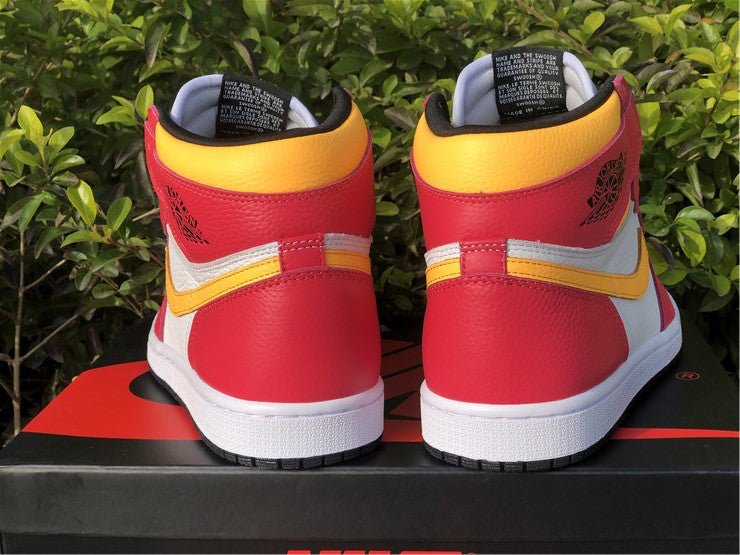 JORDAN 1 RETRO HIGH OG x LIGHT FUSION RED